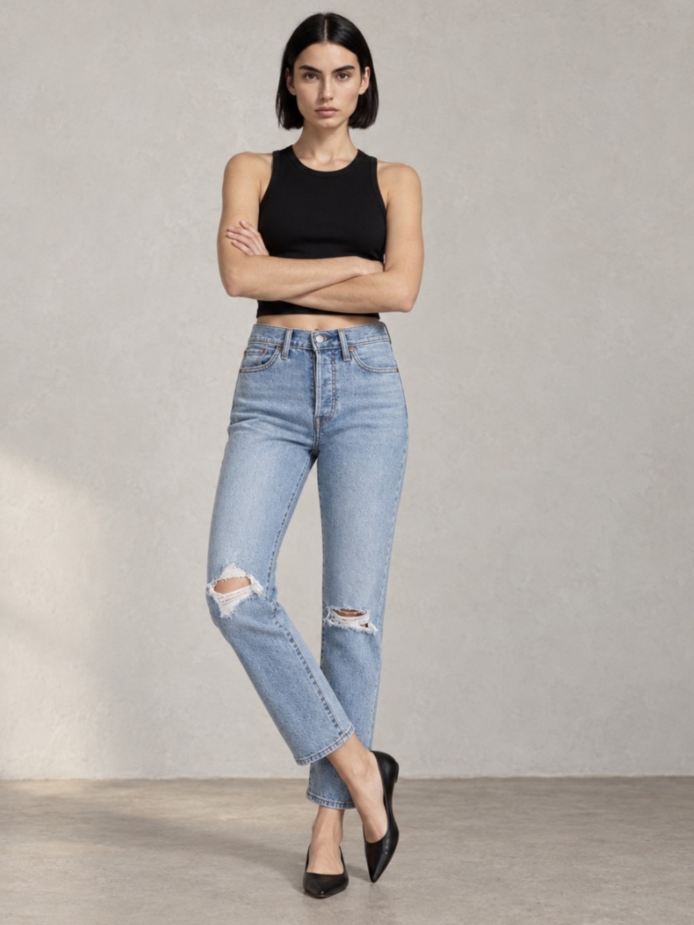 Levi’s Wedgie Straight High Rise Distressed Light Wash Jeans W28 L28